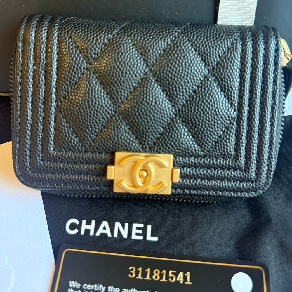 CHANEL BOY Black Quilted Caviar Leather Zip Around Coin Purse Wallet Spain BNIB